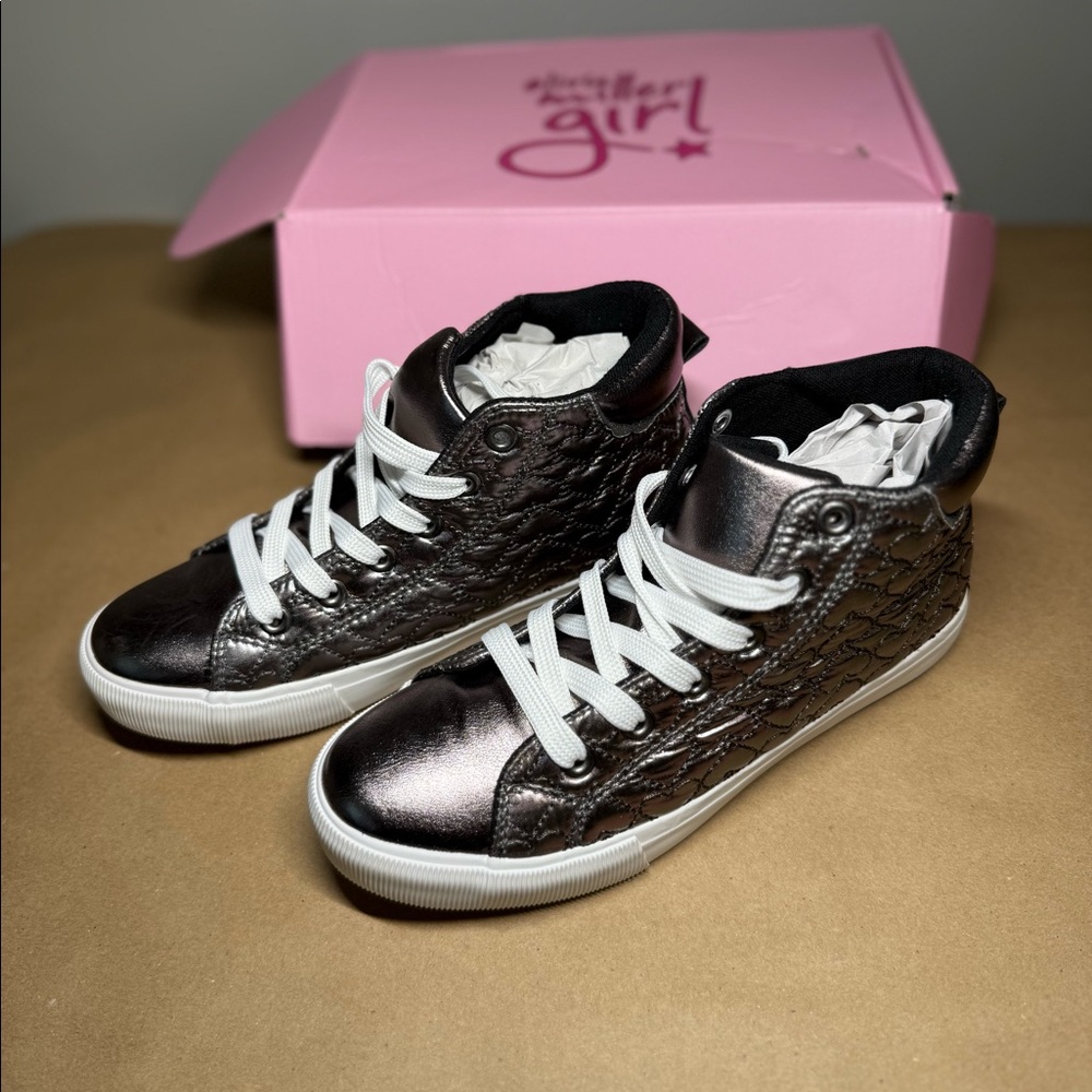Girl’s Sneakers - Picture 2 of 4